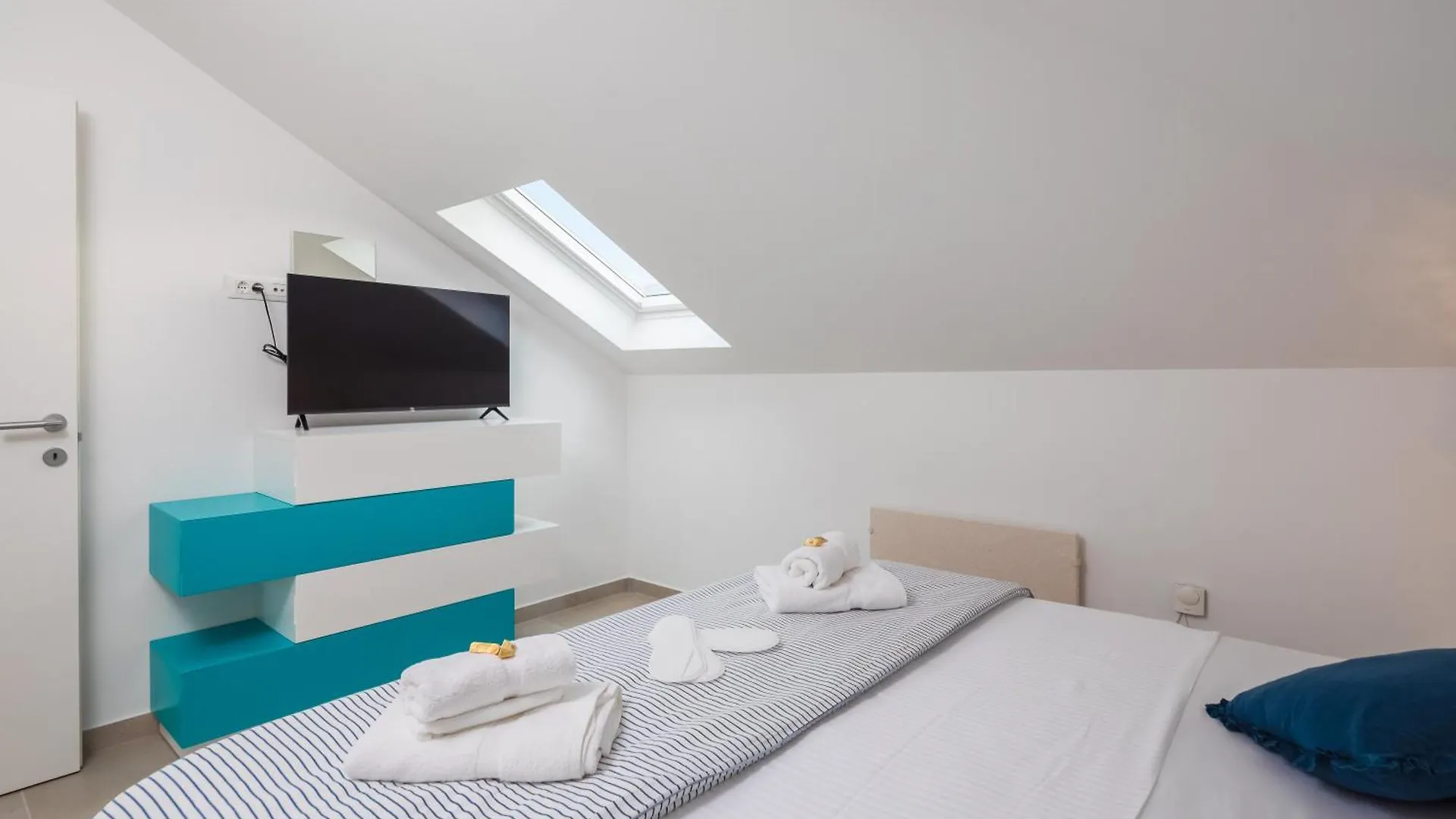 Epetium Beach Villa 스플리트