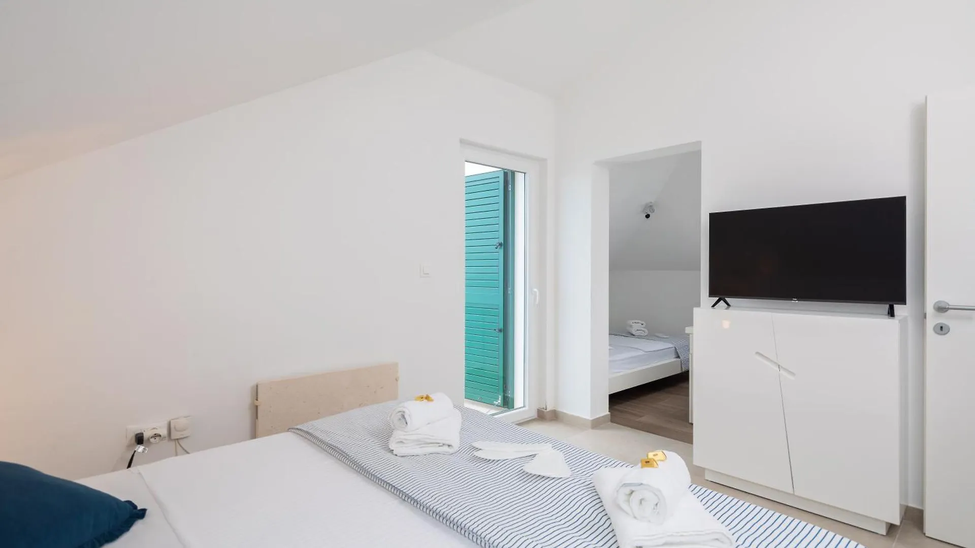 Epetium Beach Villa 스플리트 크로아티아