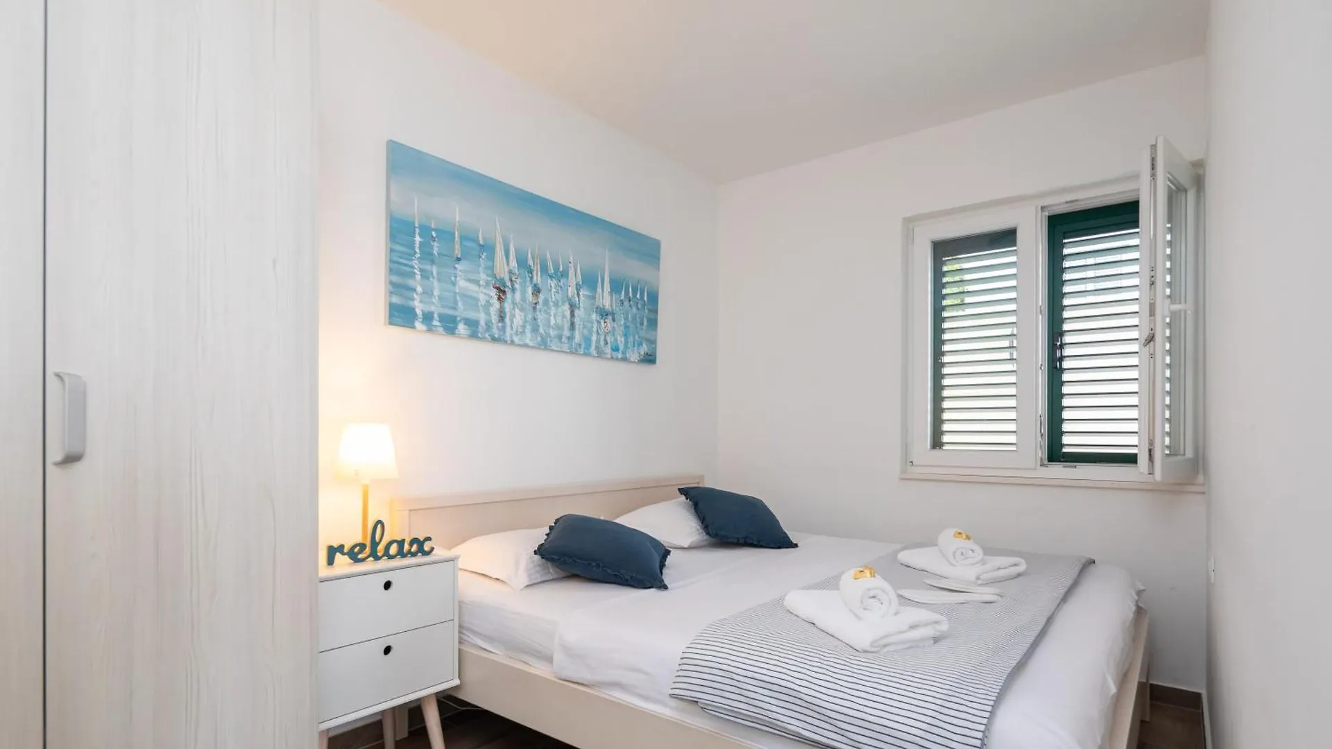 Epetium Beach Villa 스플리트