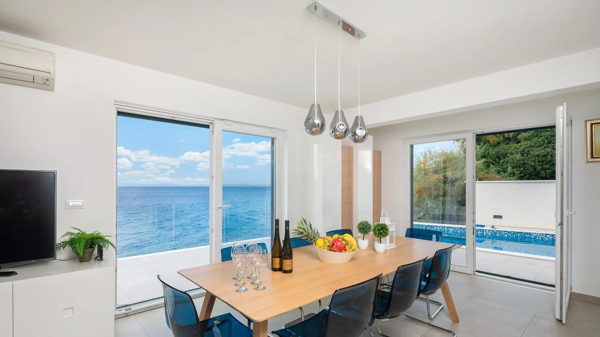 Epetium Beach Villa 스플리트