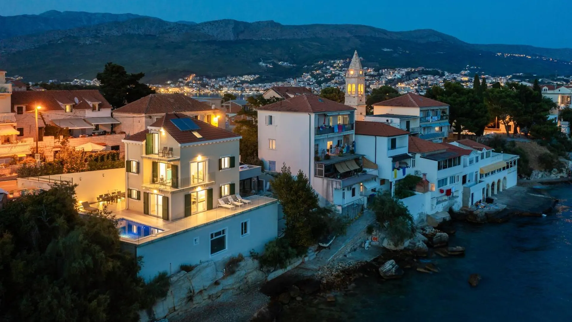 Epetium Beach Villa 스플리트 0*,