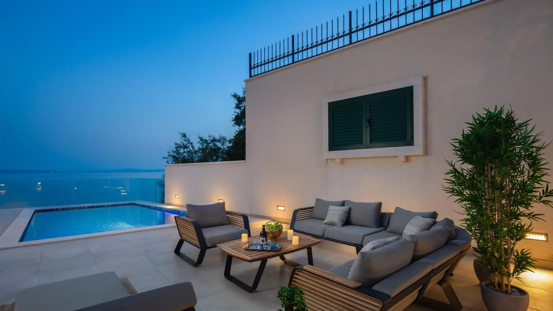 Epetium Beach Villa 스플리트 0*,