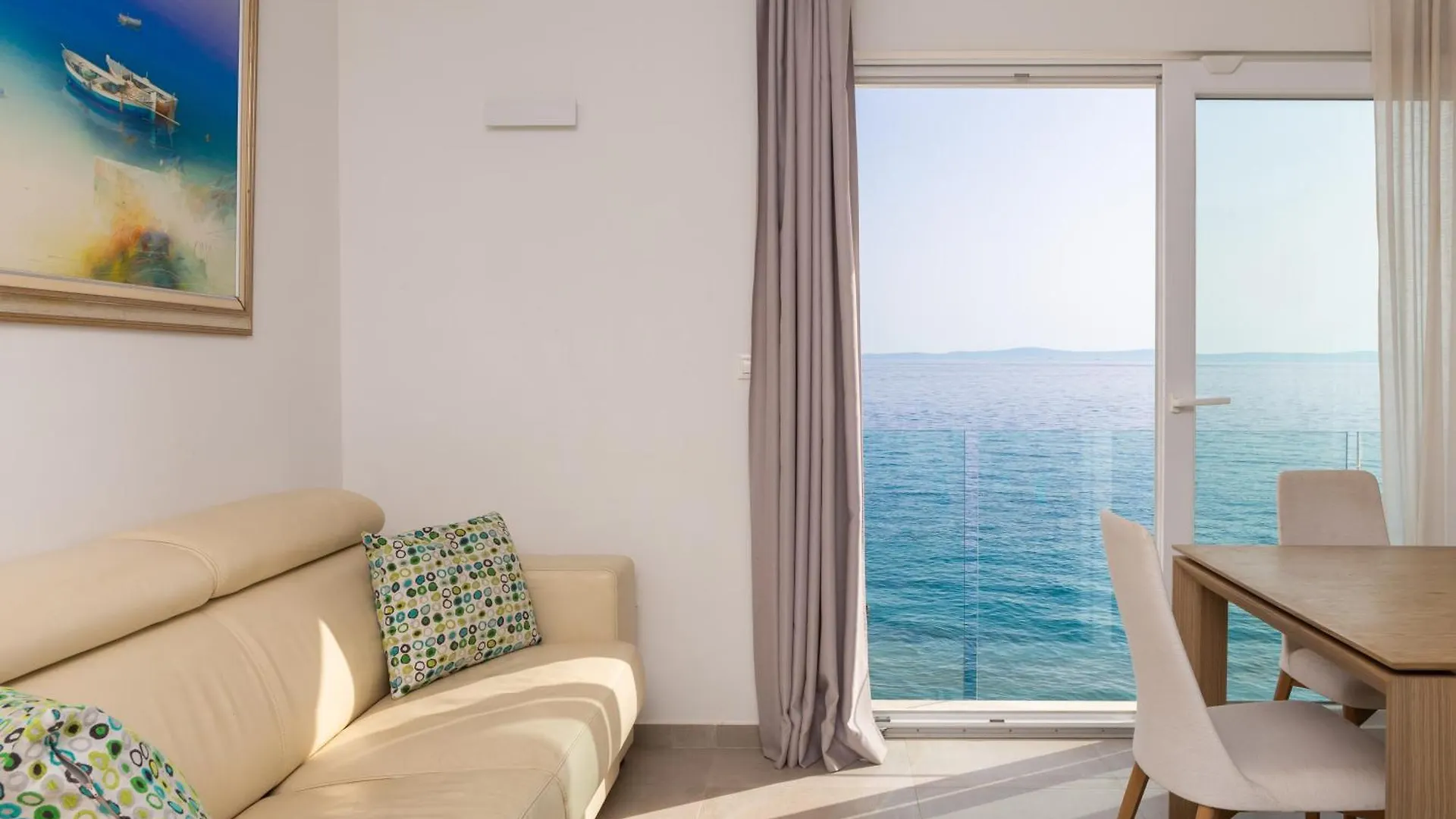 Epetium Beach Villa 스플리트