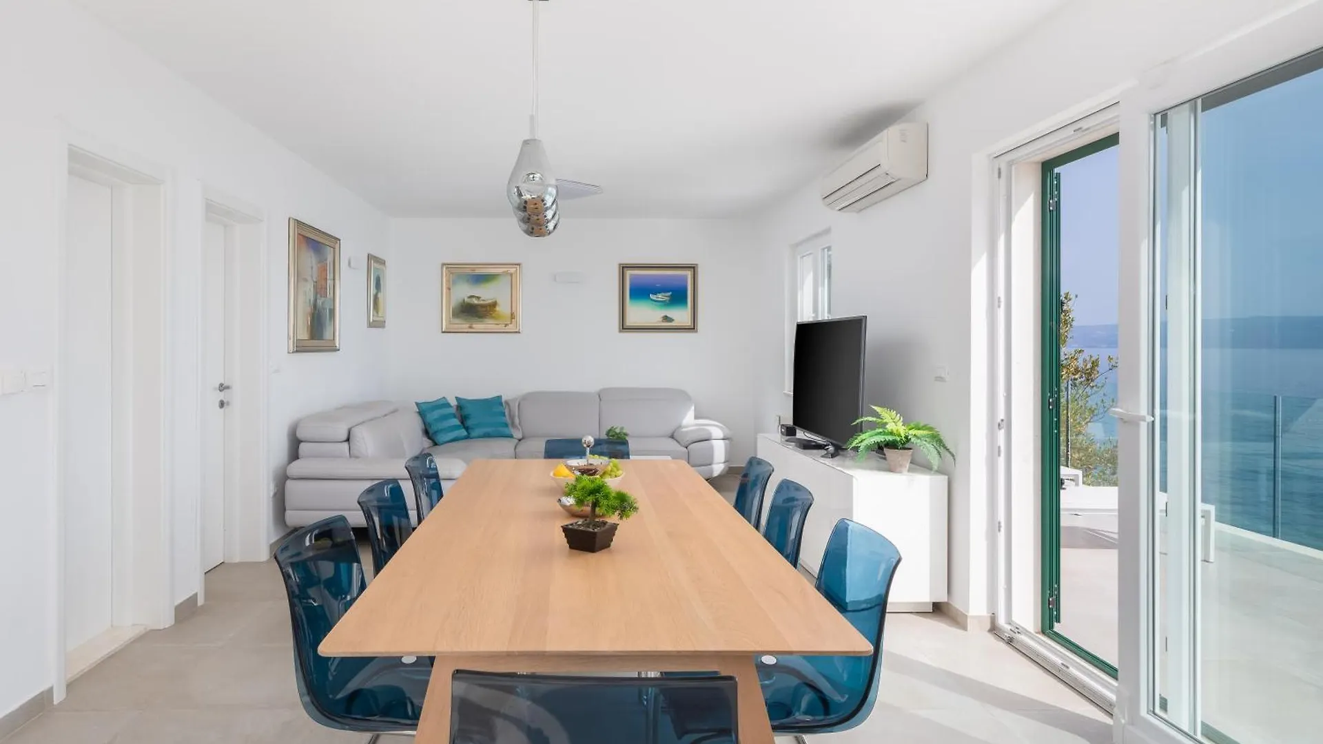Epetium Beach Villa 스플리트 크로아티아