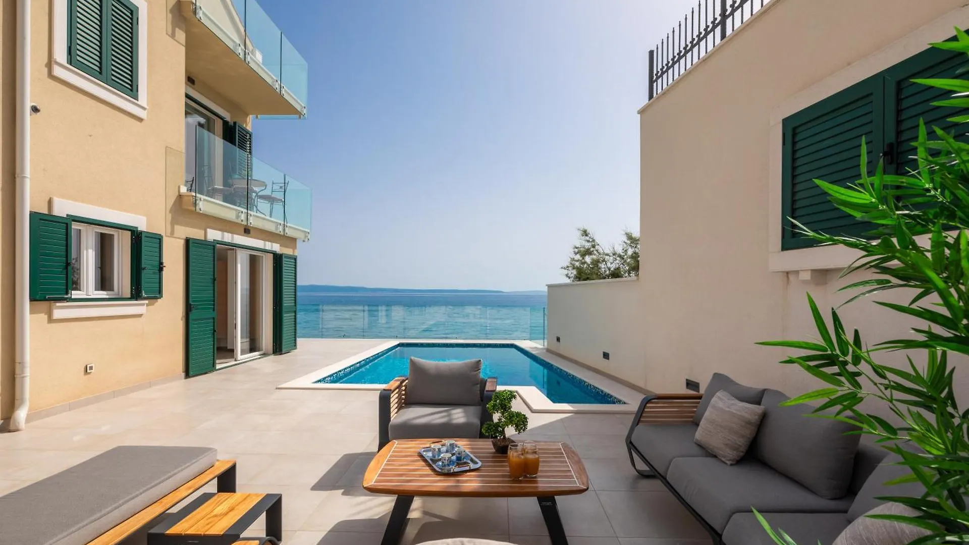 Epetium Beach Villa 스플리트
