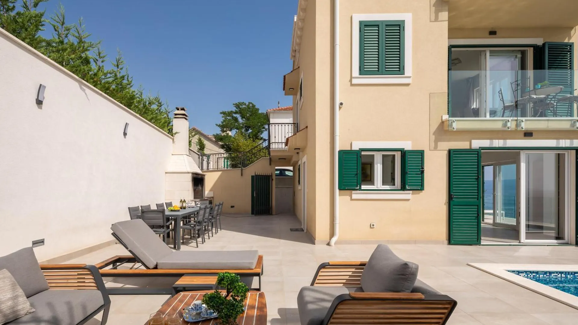 Epetium Beach Villa 스플리트