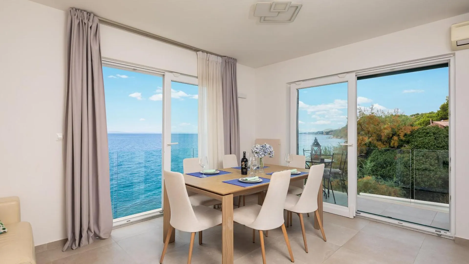 Epetium Beach Villa Split Kroatië