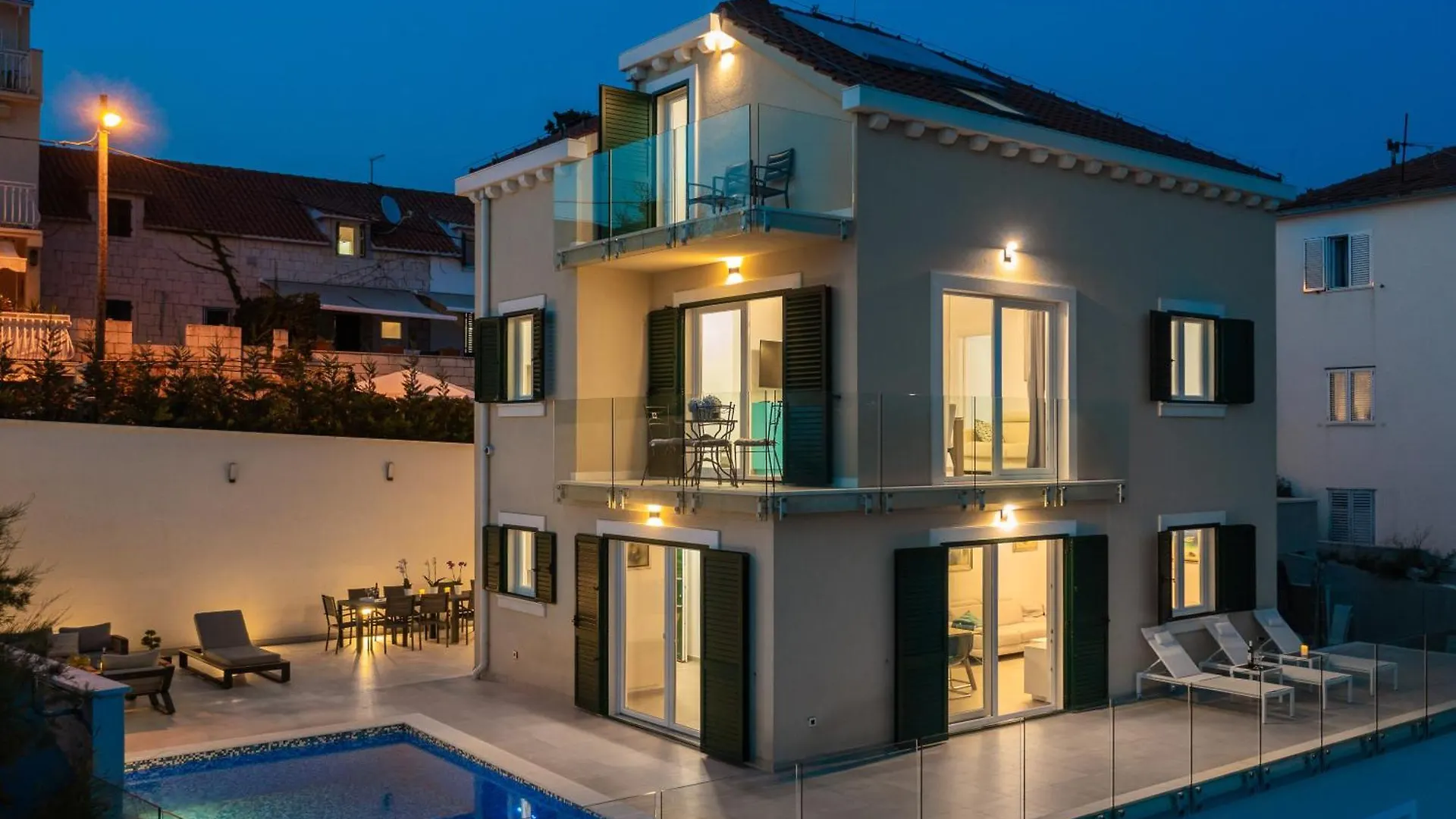 Epetium Beach Villa Split Kroatië
