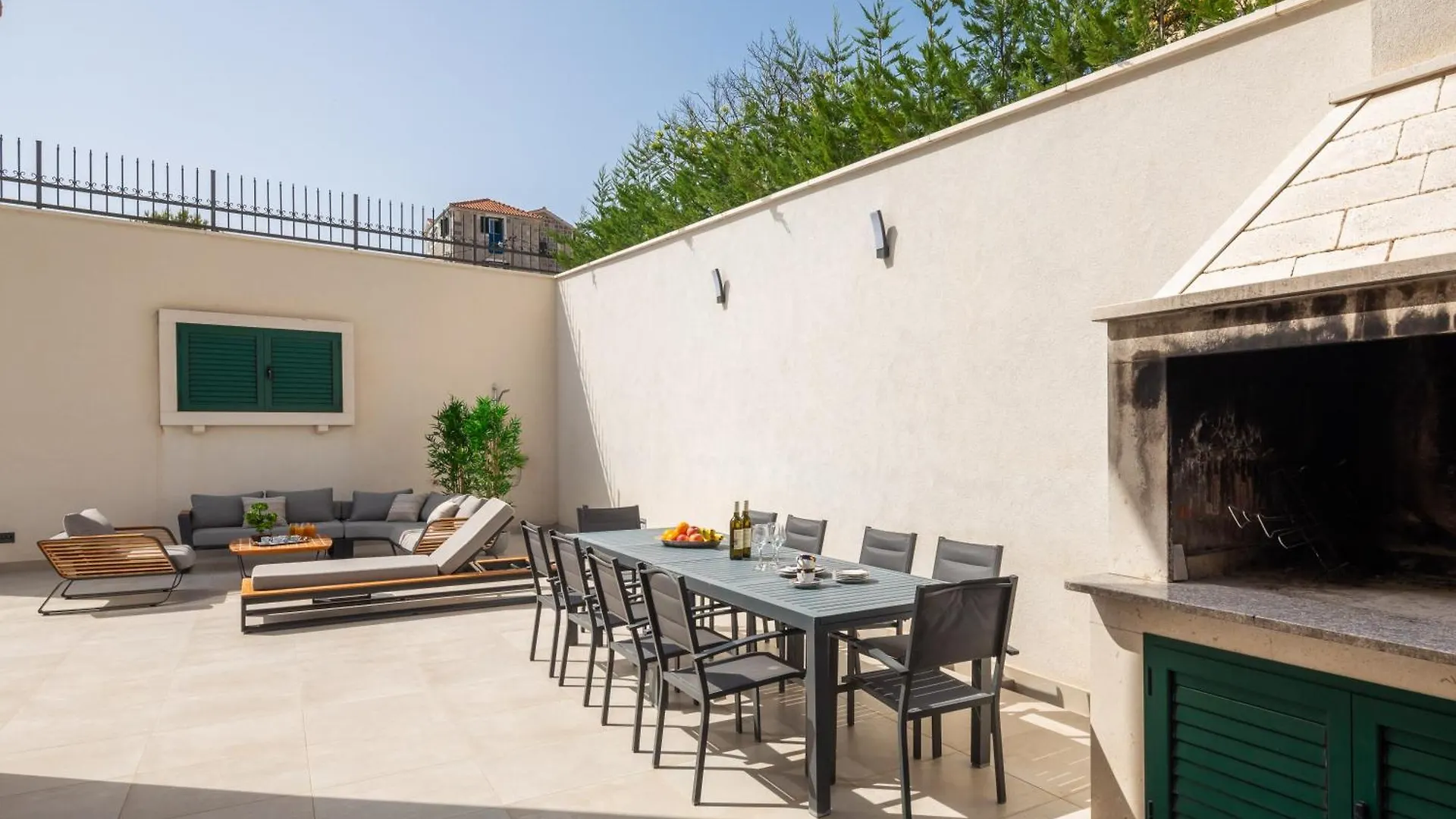 Epetium Beach Villa Split 0*,  Kroatië