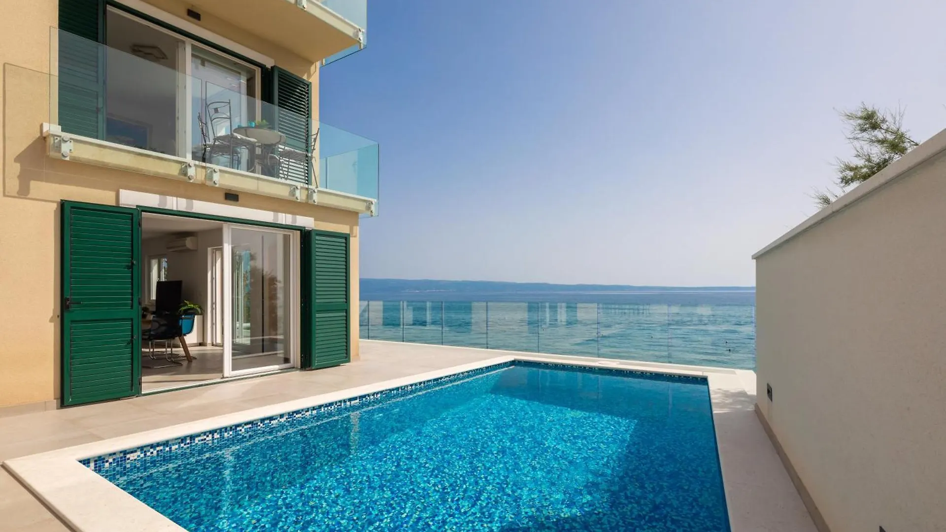 Epetium Beach Villa Split 0*,